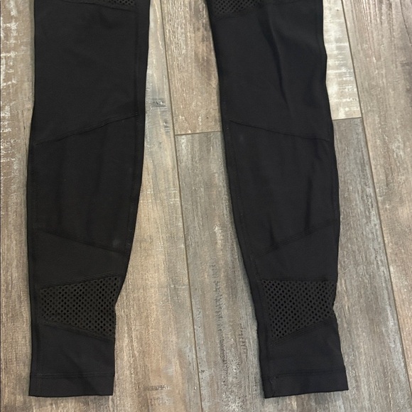 Lululemon Run Inspire Breathable Black Leggings with Mesh size 4 - Picture 4 of 7